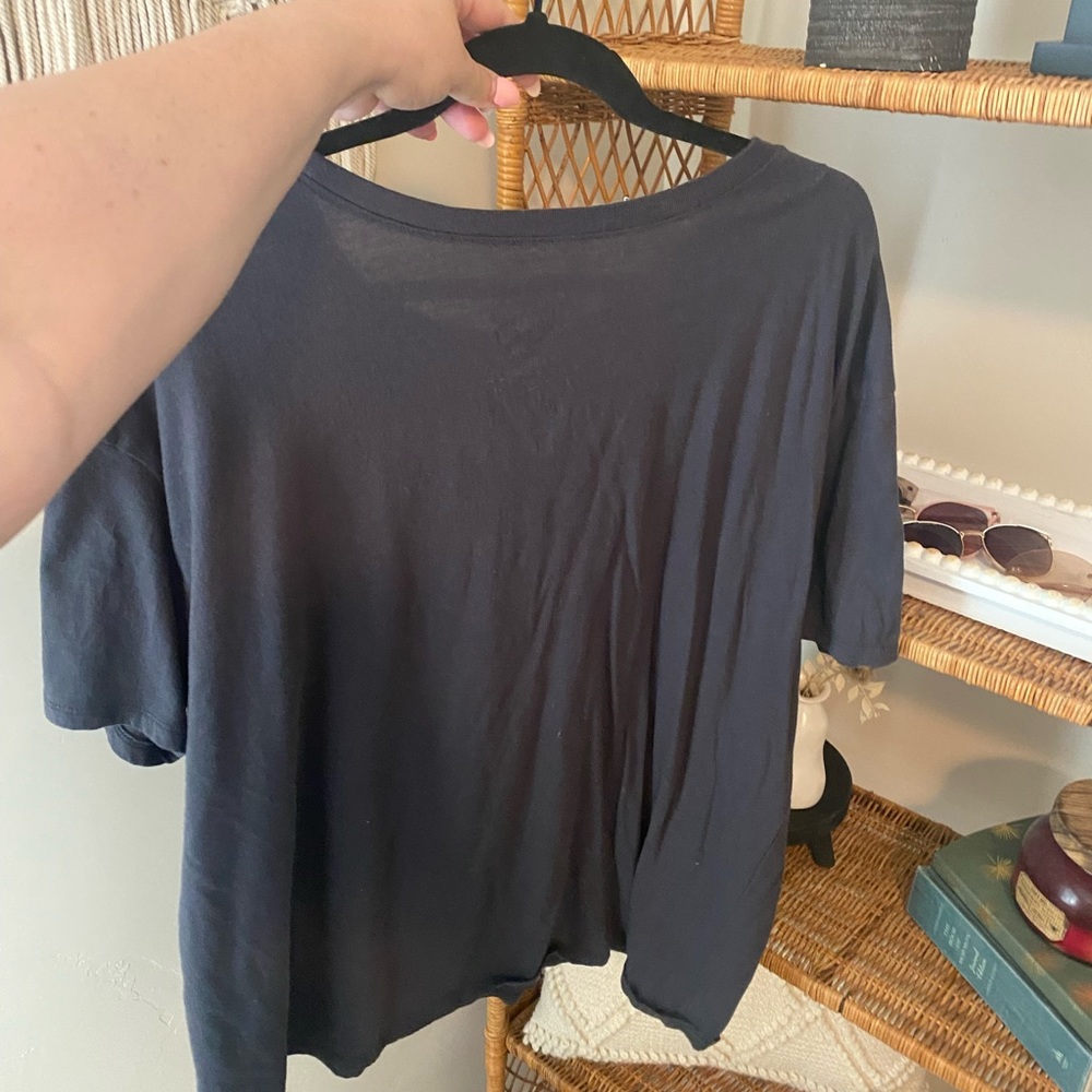 Graphic tee - Picture 3 of 4